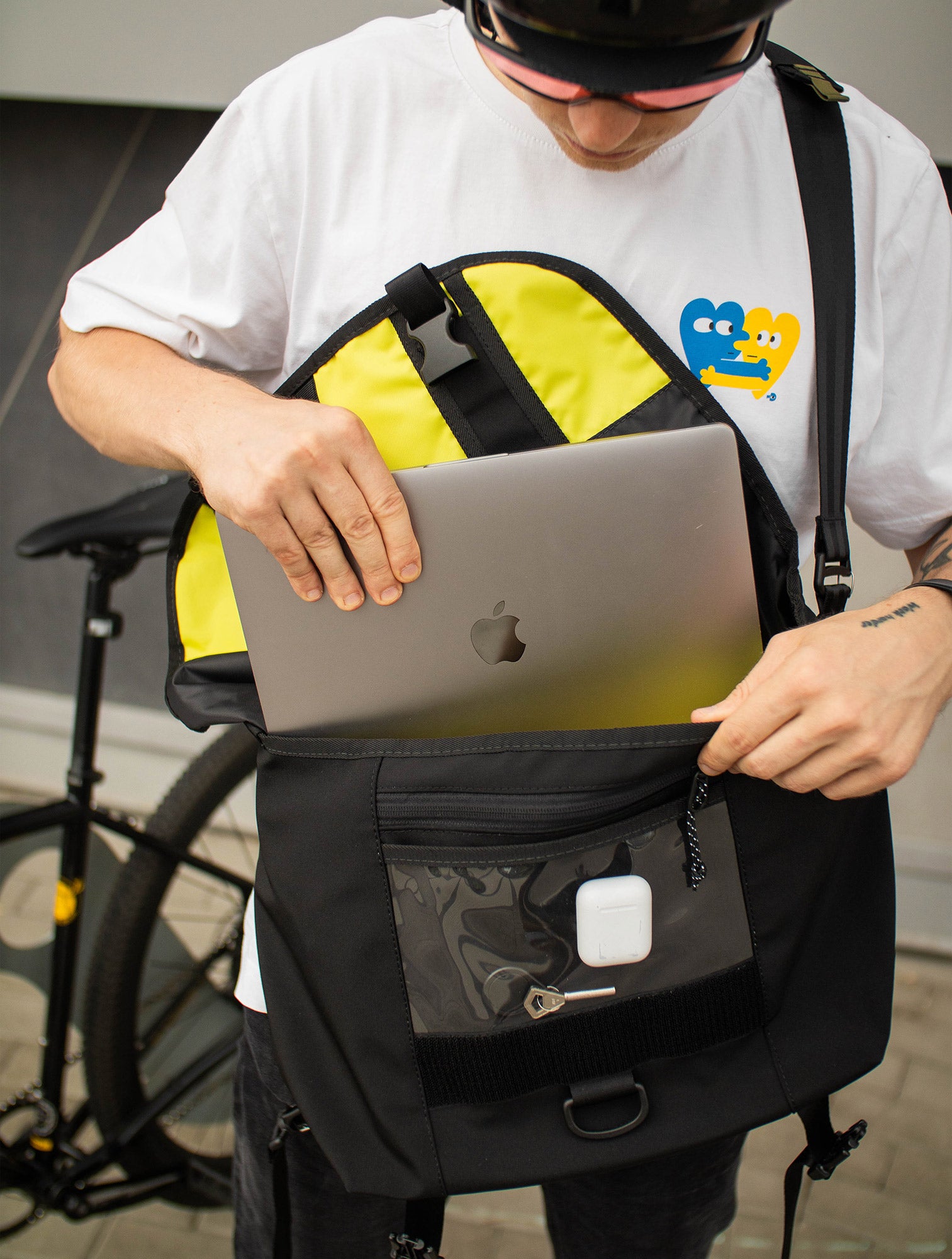 MESSENGER