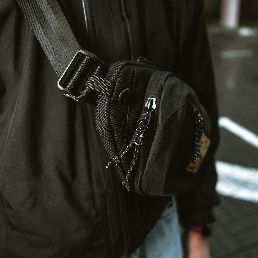 HOLSTER BLACK