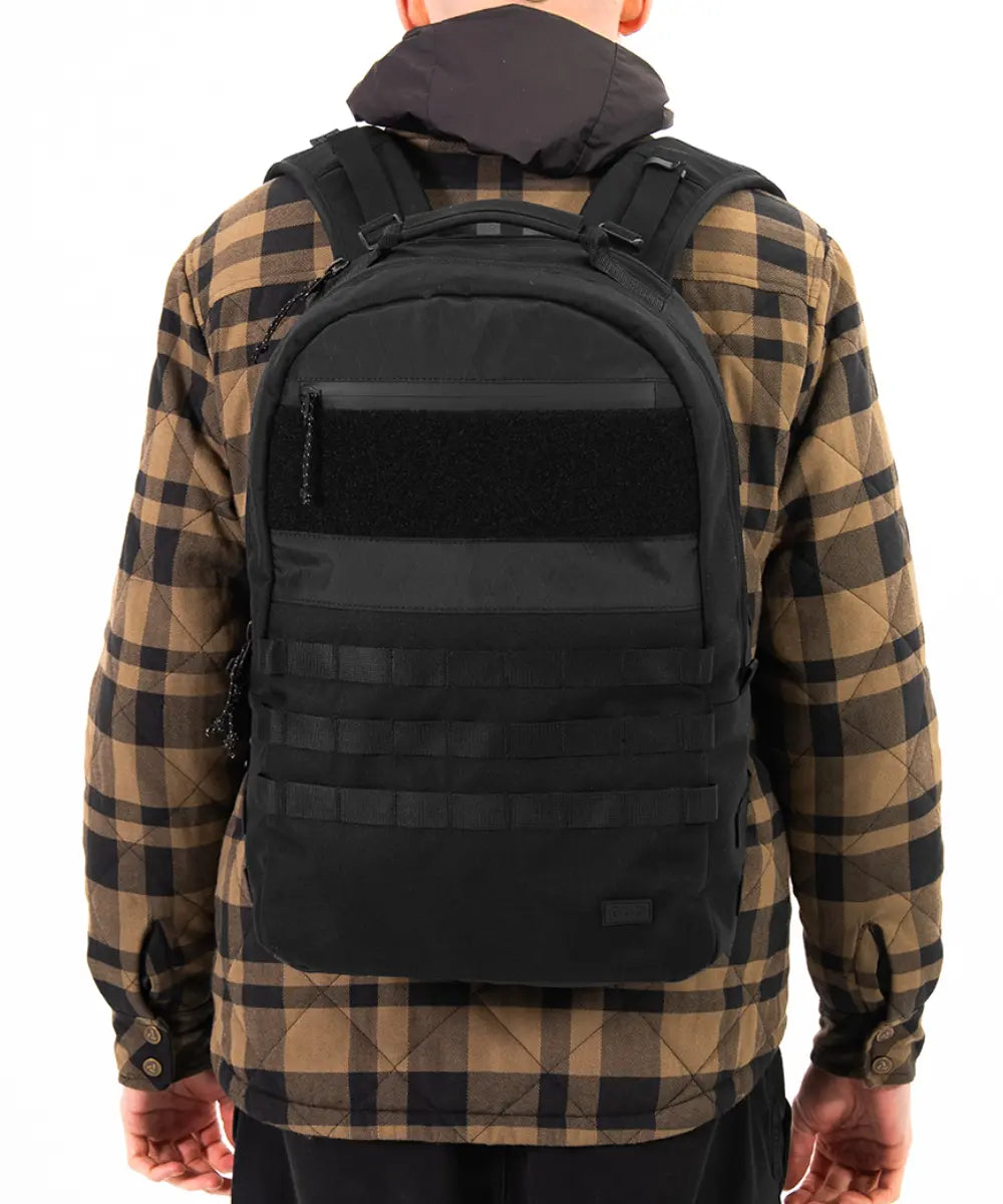UTILITY BLACK